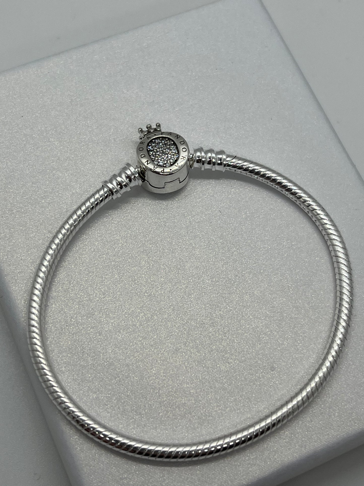 Pulsera Pandora corona